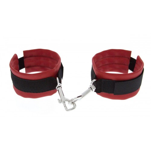 Красно-чёрные полиуретановые наручники Luxurious Handcuffs (Blush Novelties 520006)